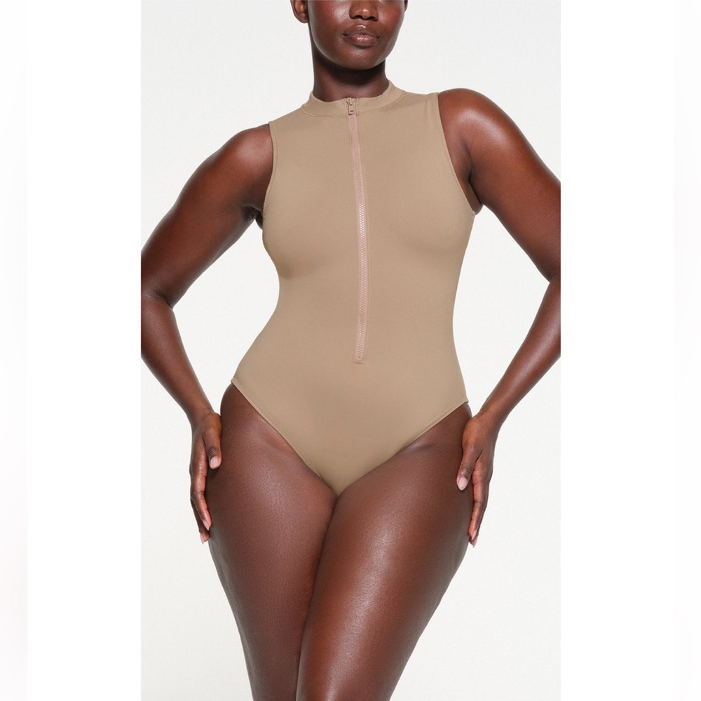 SKIMS Signature Swim Zip Front Sleeveless One Piece. Size XS in Desert